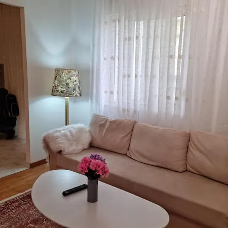 New Lovely Full Of Light Ap In Appartement Tirana